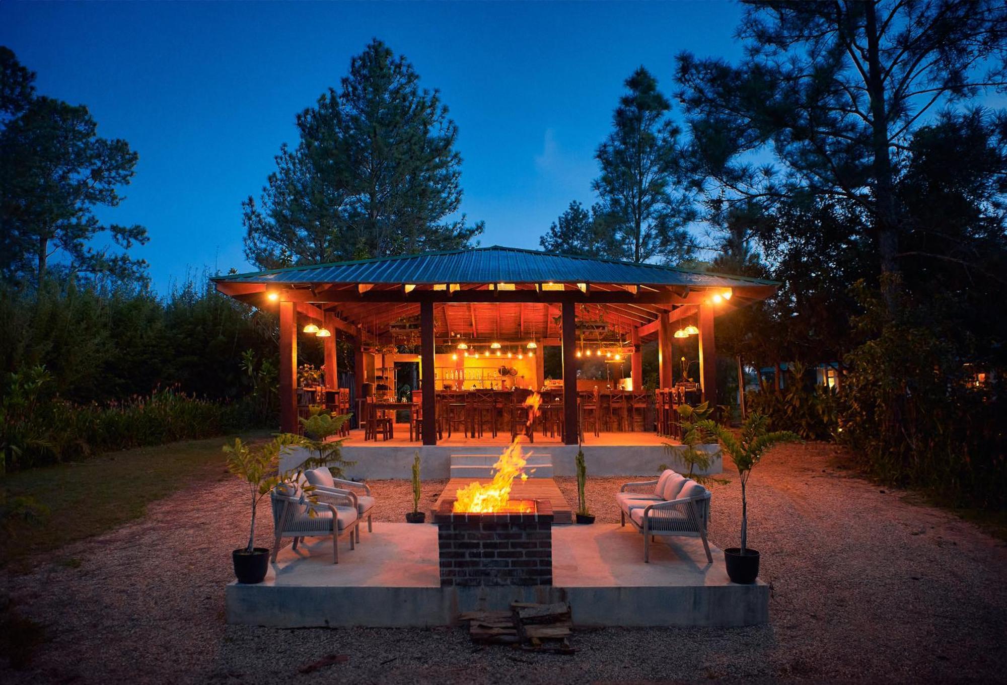 Hidden Valley Wilderness Lodge Blancaneau Esterno foto