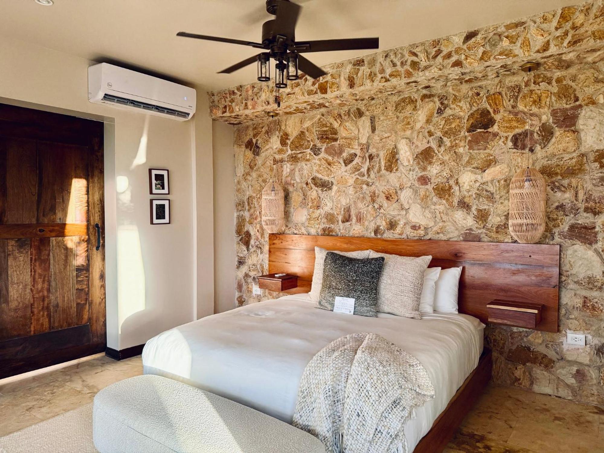 Hidden Valley Wilderness Lodge Blancaneau Esterno foto
